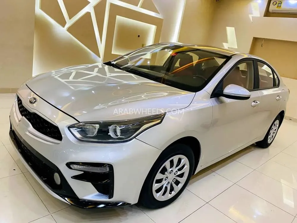 Kia Cerato 2019 for Sale in Sharjah Image-2