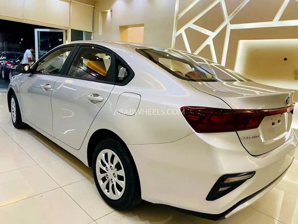 Kia Cerato 2019 for Sale in Sharjah Image-5