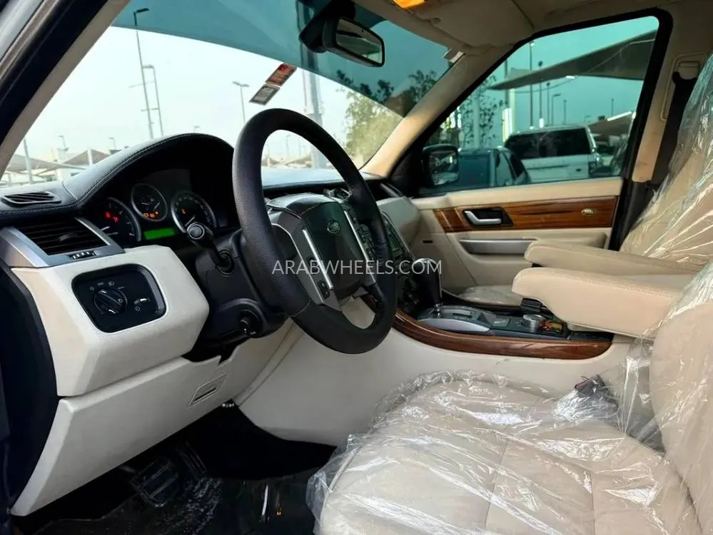 Land Rover Range Rover 2009 for Sale in Dubai Image-12