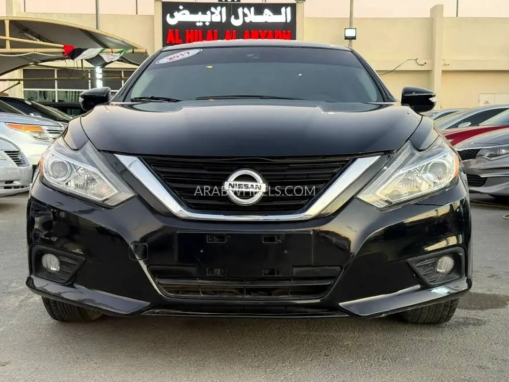 Nissan Altima 2017 for Sale in Dubai Image-6