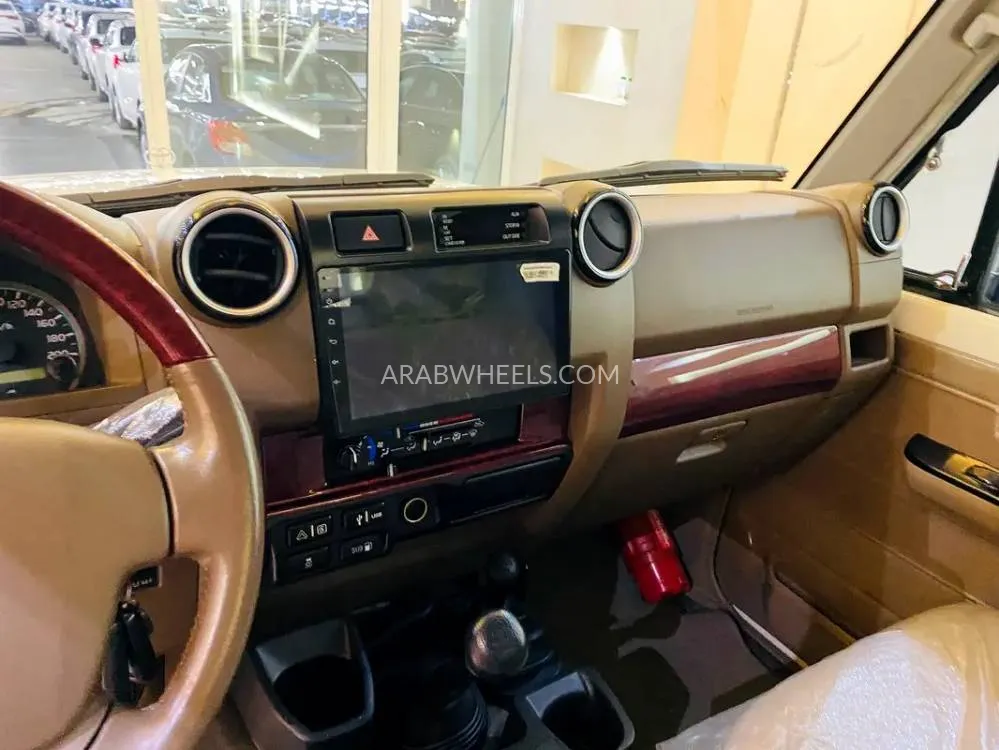 Toyota Land Cruiser 70 Series 2022 for Sale in Sharjah Image-14