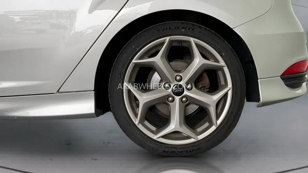 Ford Focus 2018 for Sale in Sharjah Image-9