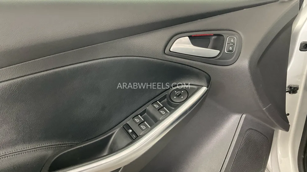 Ford Focus 2018 for Sale in Sharjah Image-25