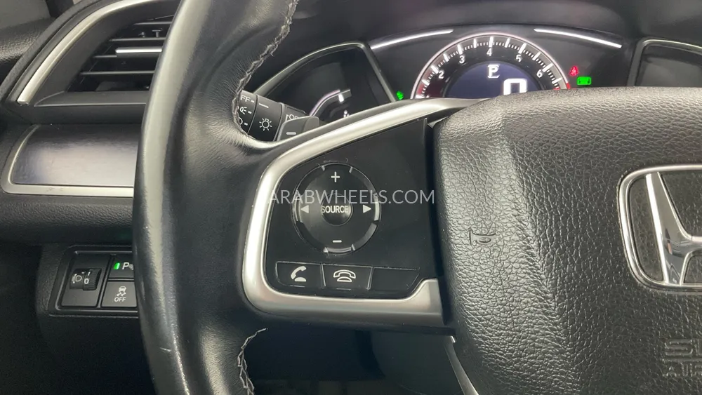 Honda Civic 2019 for Sale in Sharjah Image-19