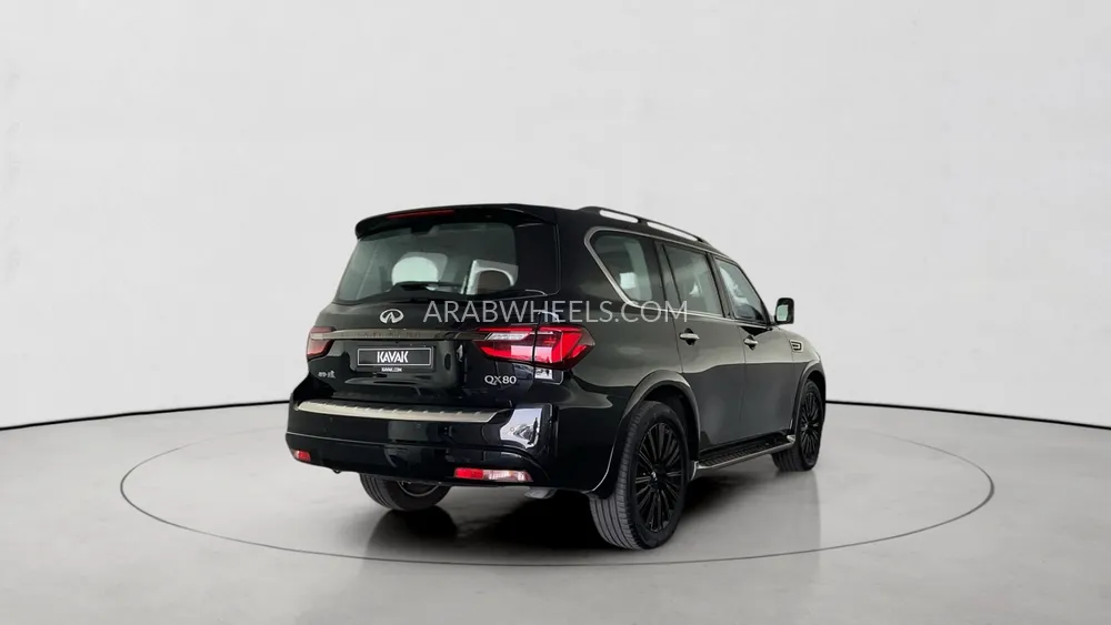 Infiniti QX80 2022 for Sale in Dubai Image-6