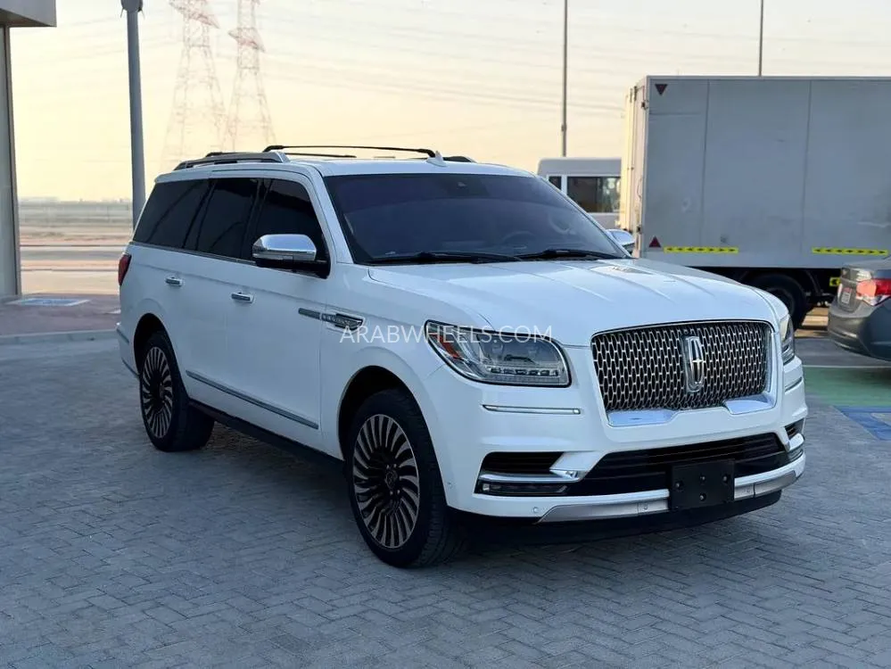 Lincoln Navigator 2020 for Sale in Abu Dhabi Image-13