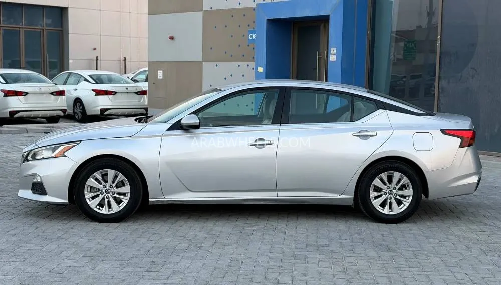 Nissan Altima 2019 for Sale in Abu Dhabi Image-8