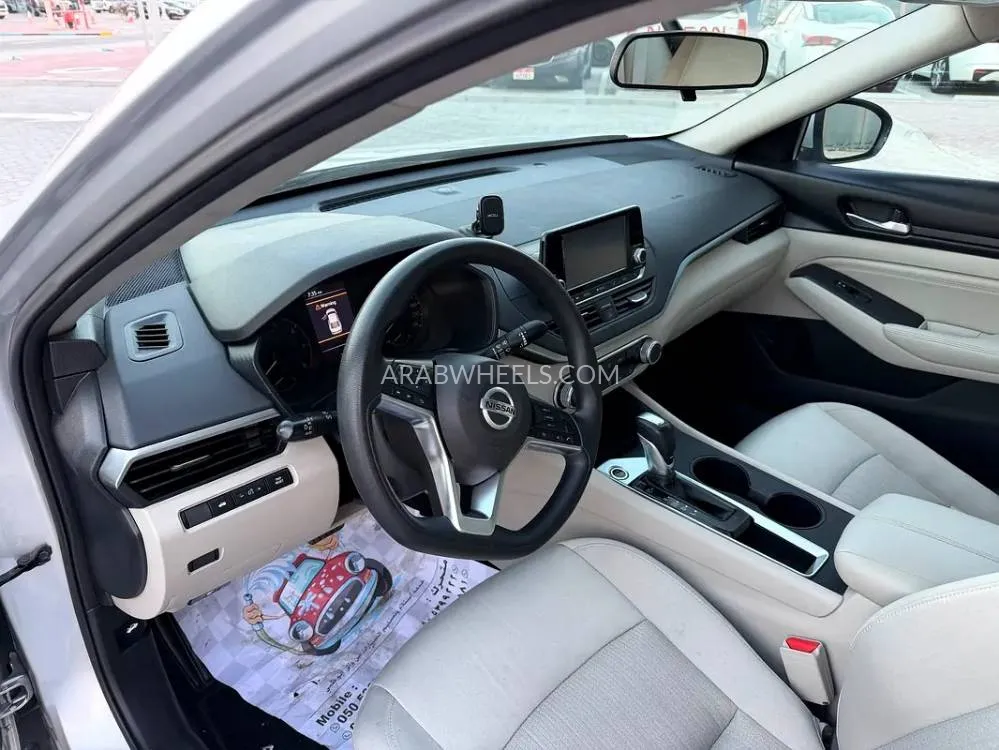 Nissan Altima 2019 for Sale in Abu Dhabi Image-9