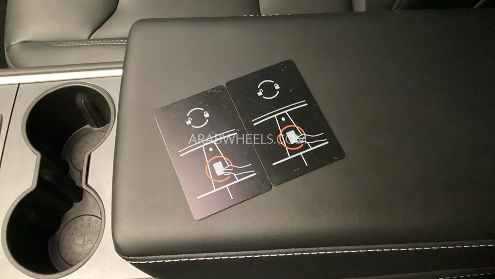 Tesla Model Y 2023 for Sale in Sharjah Image-17