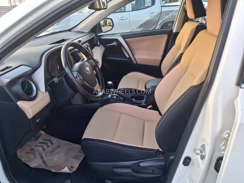 Toyota Rav4 2017 for Sale in Abu Dhabi Image-2