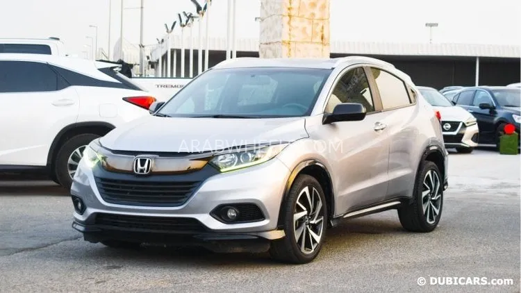 Honda HR-V 2019 for Sale in Ajman Image-3