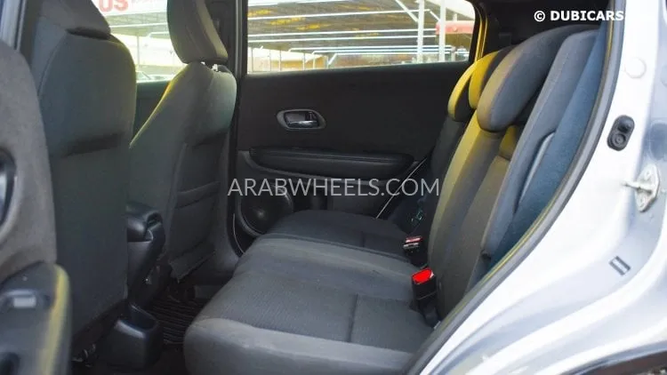 Honda HR-V 2019 for Sale in Ajman Image-11