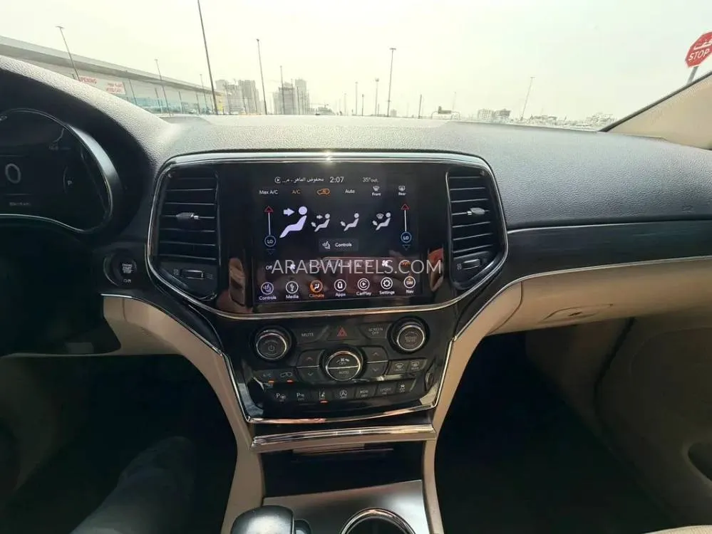 Jeep Cherokee 2021 for Sale in Sharjah Image-10