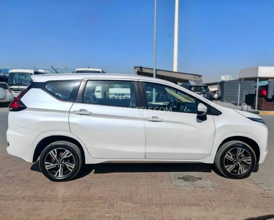 Mitsubishi Xpander 2022 for Sale in Sharjah Image-8