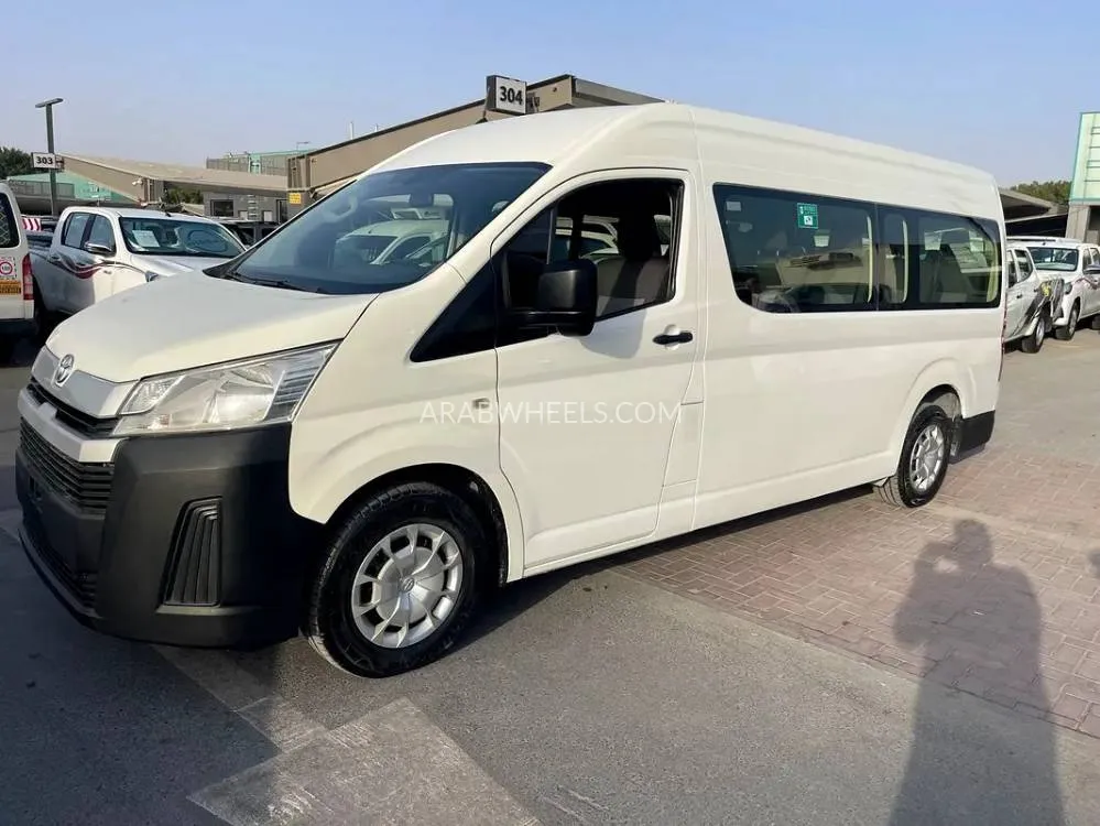 Toyota Hiace 2021 for Sale in Sharjah Image-5