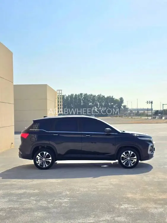 Chevrolet Captiva 2023 for Sale in Sharjah Image-7