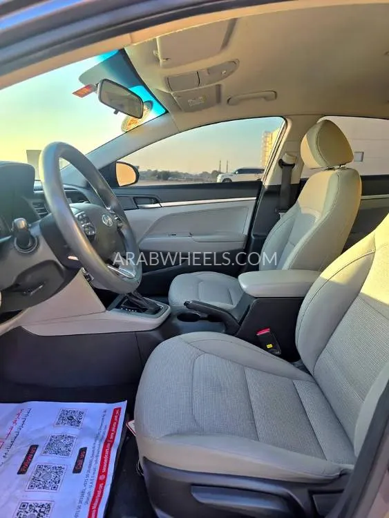 Hyundai Elantra 2020 for Sale in Sharjah Image-5