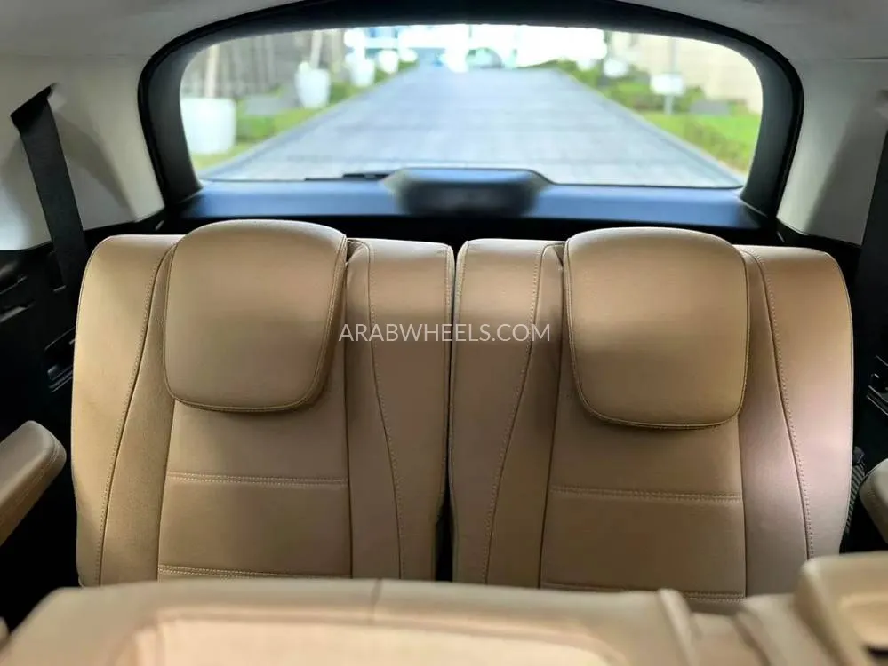 مرسيدس بنز GLS 2025 for Sale in دبي Image-6
