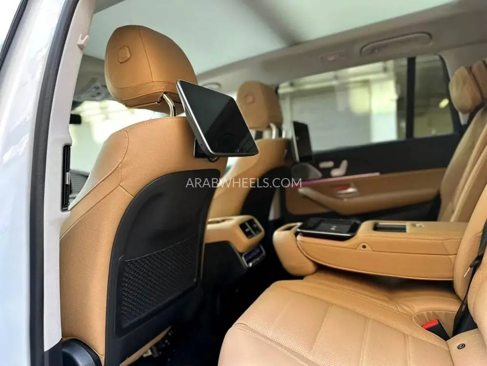 مرسيدس بنز GLS 2025 for Sale in دبي Image-15