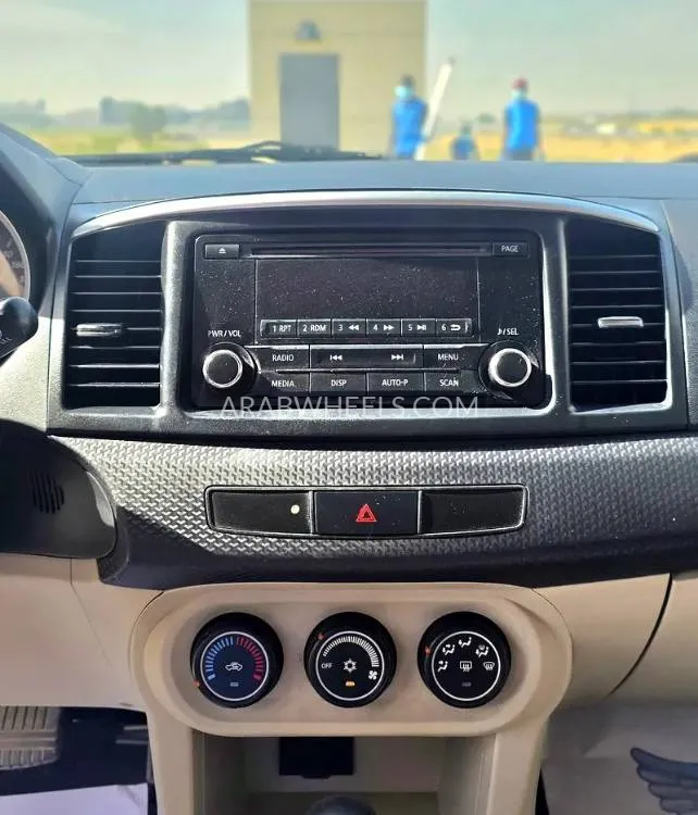 Mitsubishi Lancer 2015 for Sale in Sharjah Image-20