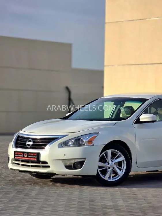 Nissan Altima 2016 for Sale in Sharjah Image-17