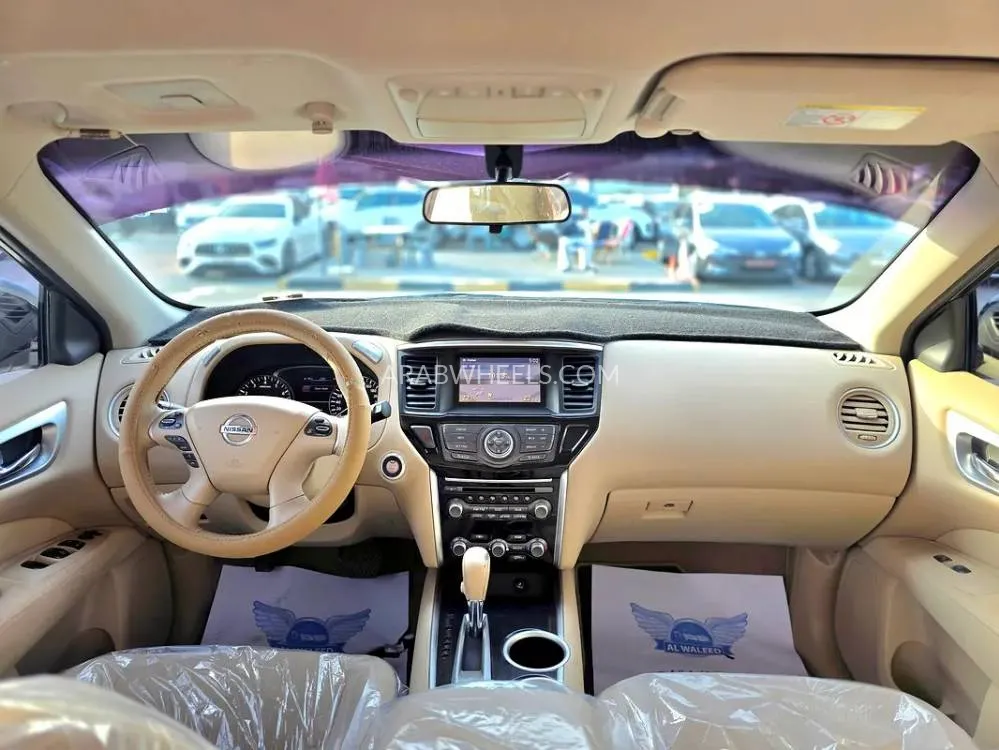 Nissan Pathfinder 2015 for Sale in Sharjah Image-8