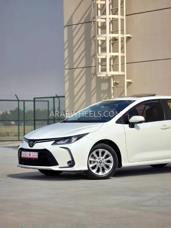 Toyota Corolla 2022 for Sale in Sharjah Image-9