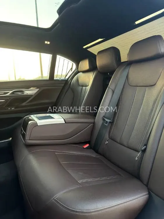 BMW 7 series 2019 for Sale in Abu Dhabi Image-2