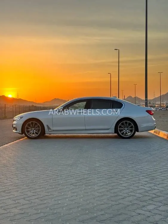 BMW 7 series 2019 for Sale in Abu Dhabi Image-3