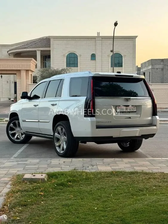 Cadillac Escalade 2017 for Sale in Abu Dhabi Image-12