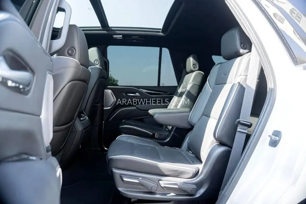 Cadillac Escalade 2021 for Sale in Dubai Image-2