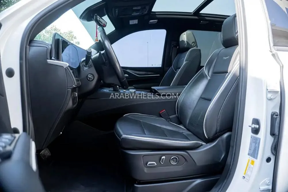 Cadillac Escalade 2021 for Sale in Dubai Image-8