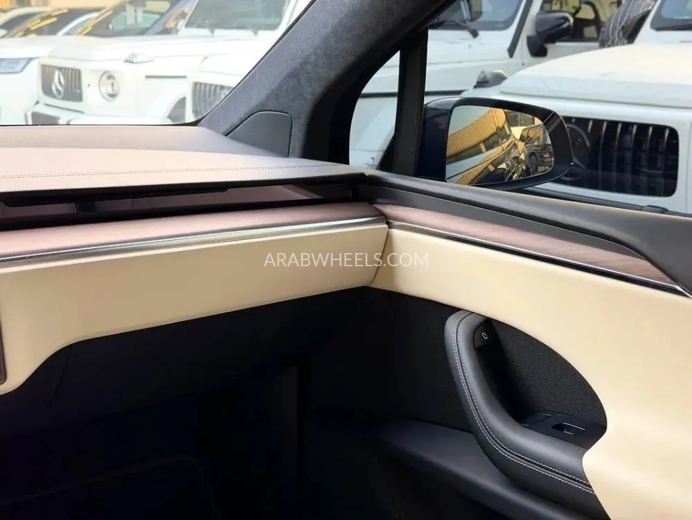 Tesla Model X 2024 for Sale in Dubai Image-2