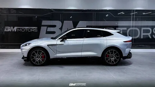 Aston Martin DBX 4.0T (707 Edition) 2023