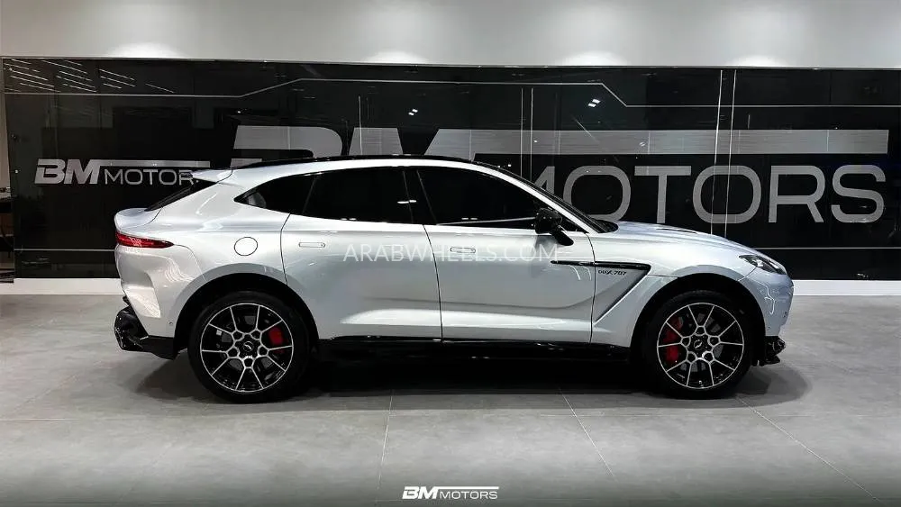 Aston Martin DBX 2023 for Sale in Dubai Image-5