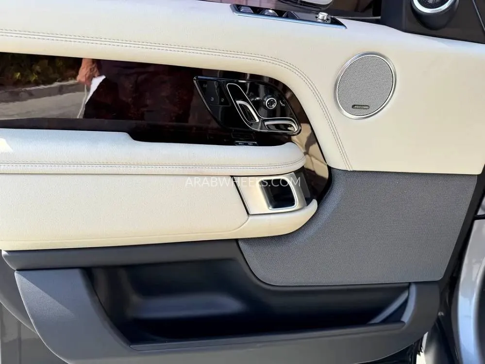 Land Rover Range Rover 2022 for Sale in Dubai Image-19