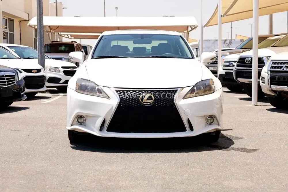 Lexus IS 2012 for Sale in Sharjah Image-3