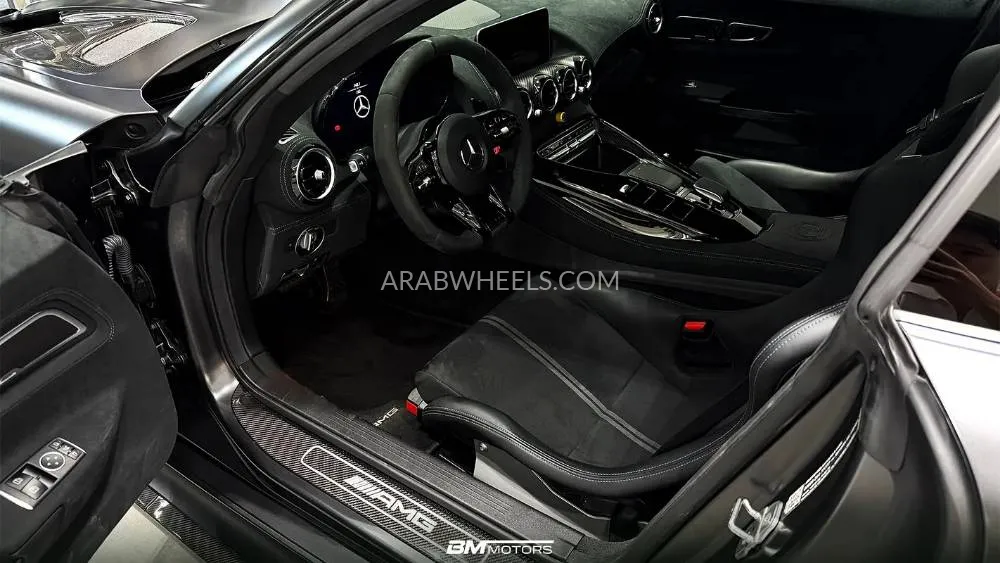 Mercedes Benz AMG GT 2022 for Sale in Dubai Image-11