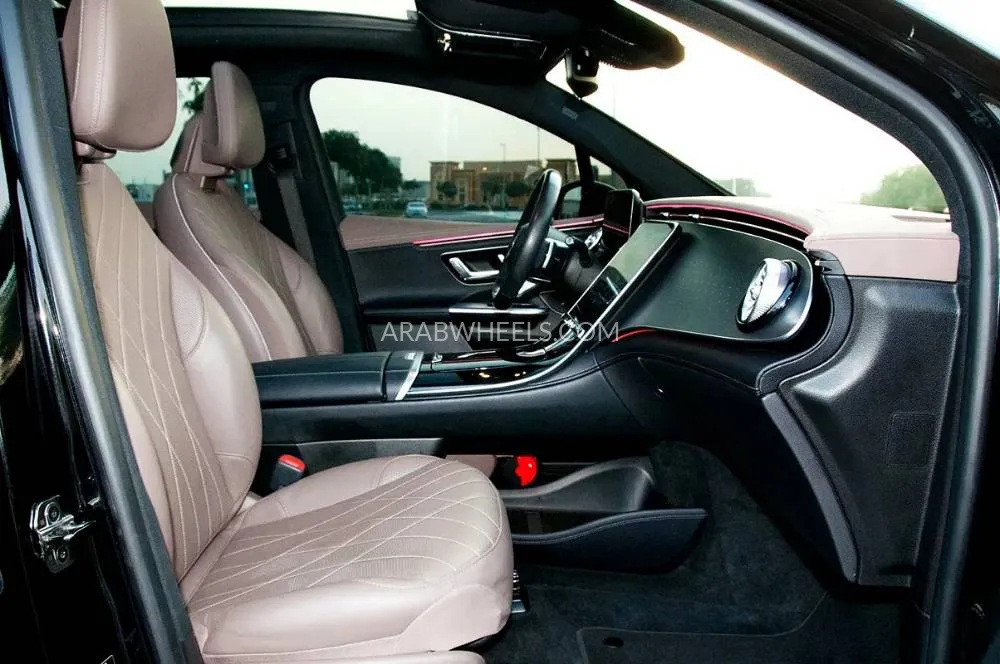 Mercedes Benz EQE 2023 for Sale in Dubai Image-4