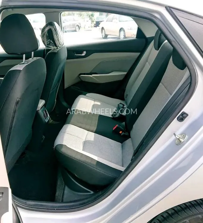 Hyundai Accent 2021 for Sale in Ajman Image-4