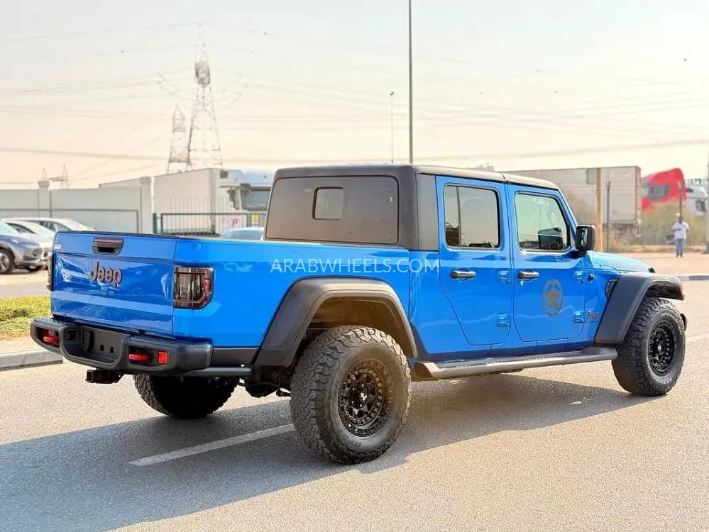 Jeep Gladiator 2022 for Sale in Dubai Image-18