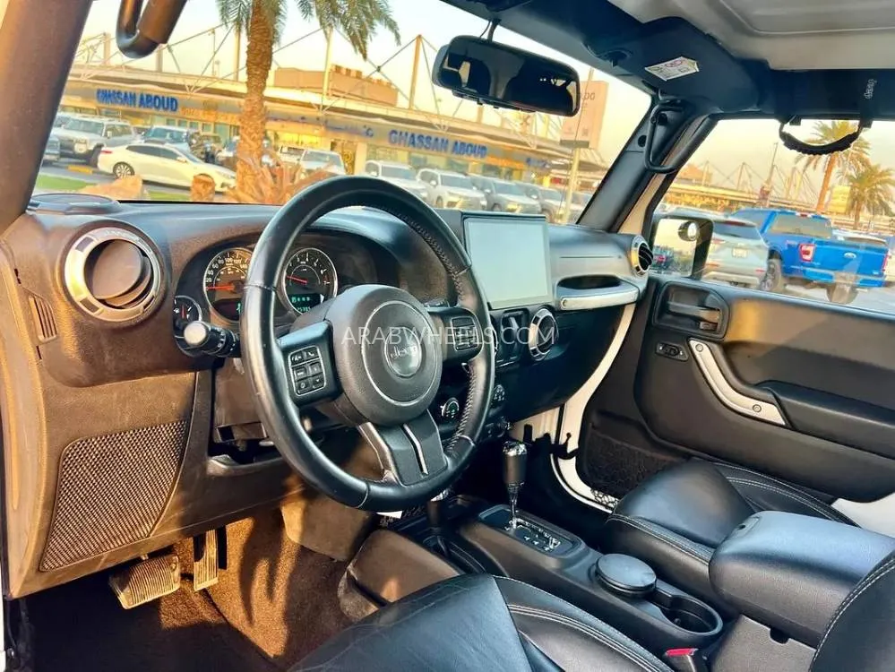 Jeep Wrangler 2015 for Sale in Dubai Image-5