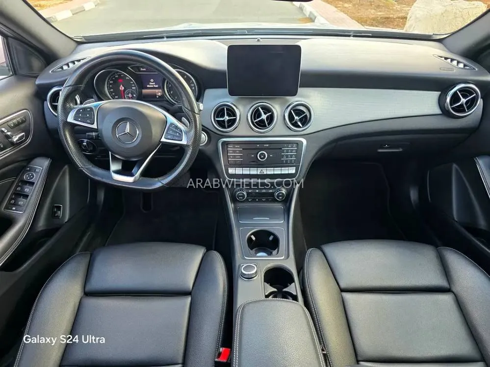 مرسيدس بنز GLA 2020 for Sale in دبي Image-12