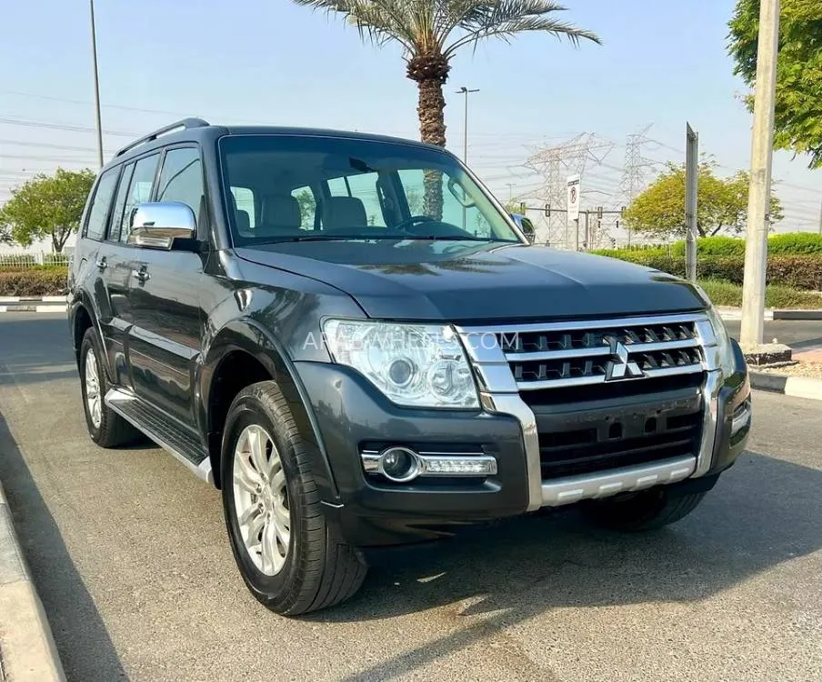 Mitsubishi Pajero 2017 for Sale in Dubai Image-12