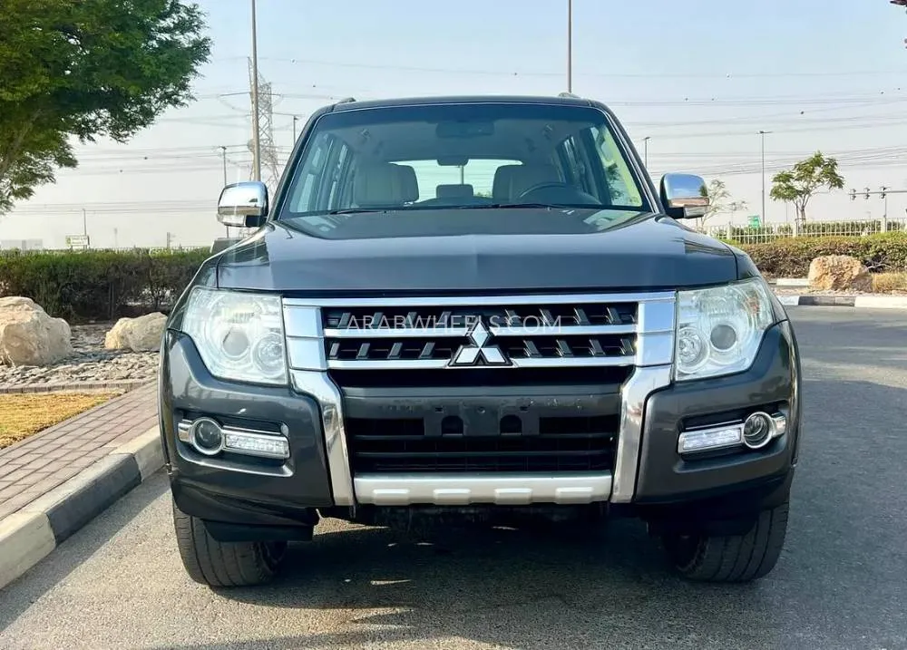 Mitsubishi Pajero 2017 for Sale in Dubai Image-16