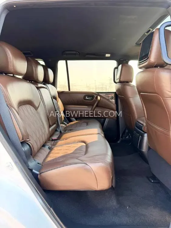 Nissan Armada 2021 for Sale in Dubai Image-9