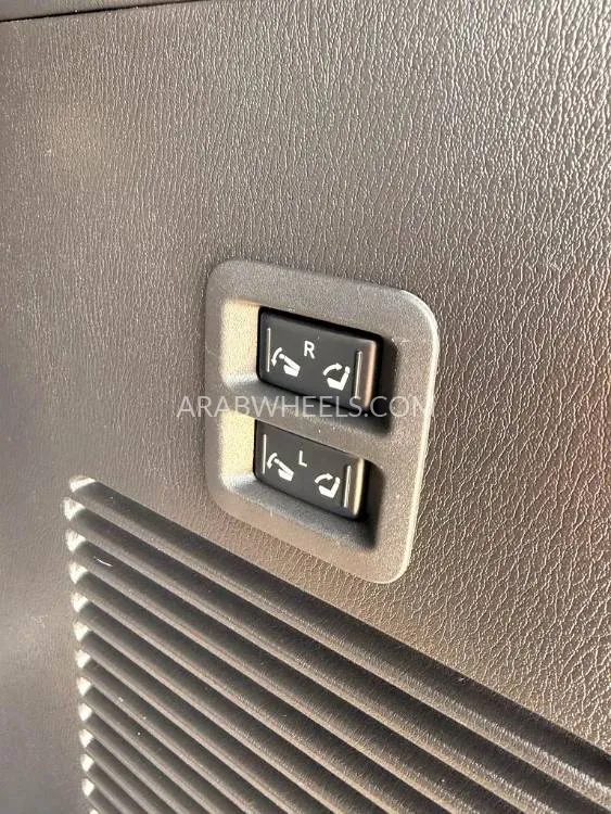 Nissan Armada 2021 for Sale in Dubai Image-20