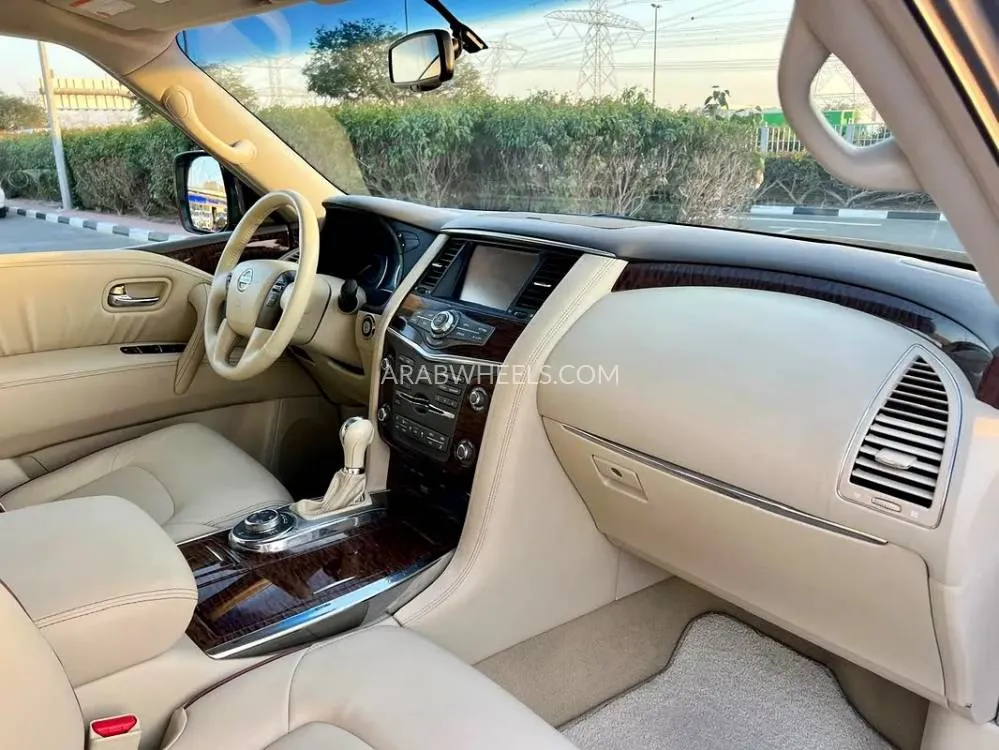 Nissan Patrol 2018 for Sale in Dubai Image-3