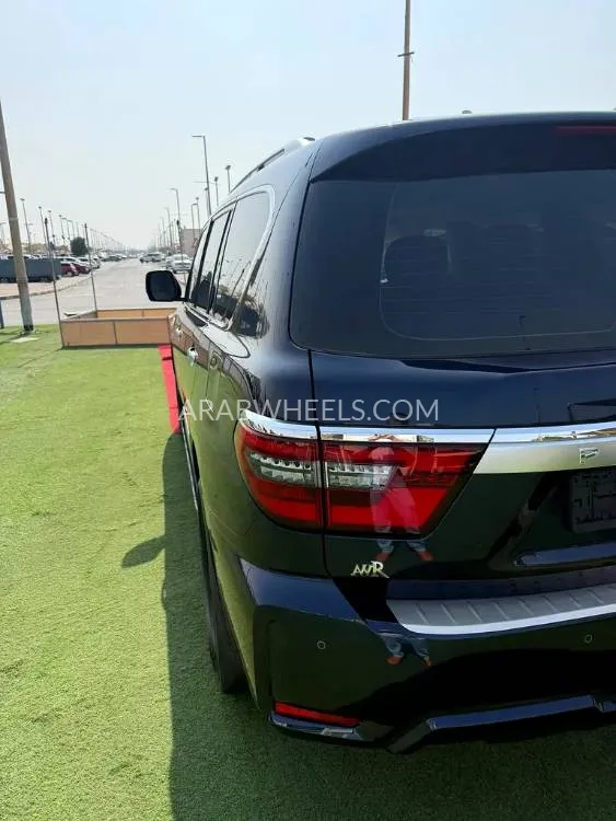 Nissan Patrol 2020 for Sale in Sharjah Image-3