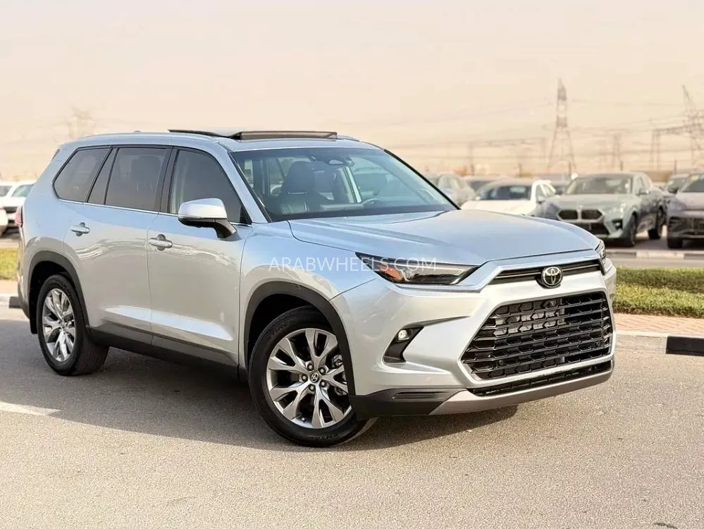 Toyota Grand Highlander 2025 for Sale in Dubai Image-19